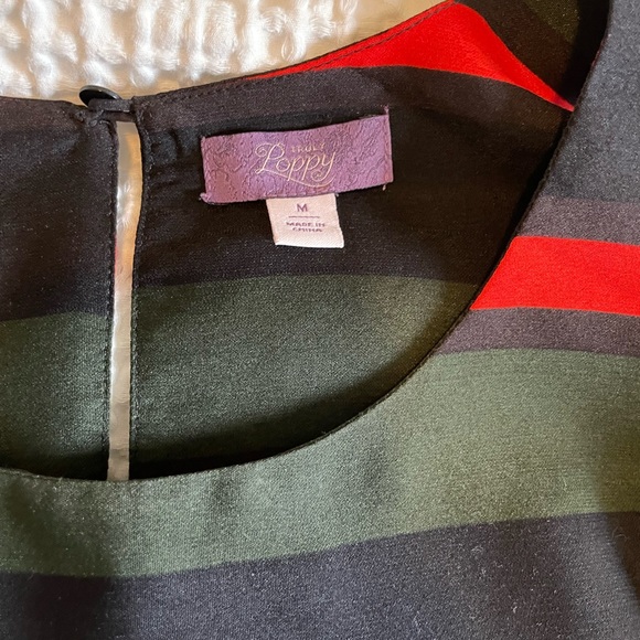 Truly Poppy Cold Shoulder Tank - Picture 3 of 3